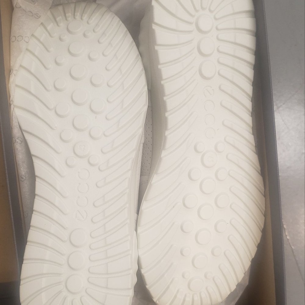 White Sneakers (Leather Ecco) - Picture 5 of 7